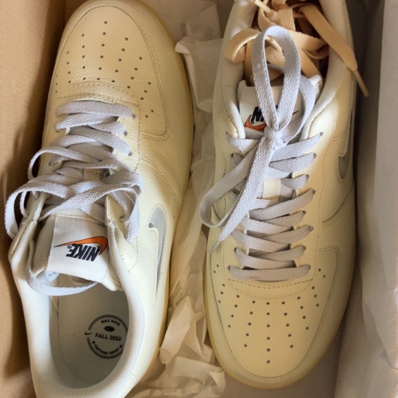 Wmns Air Force 1 ‘07 LX - Picture 1 of 5